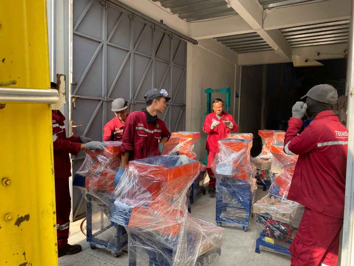 Pengiriman Mesin Pencacah Rumput ke Banten