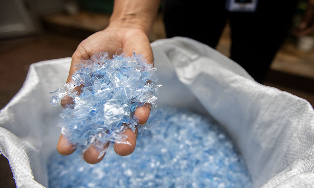 menjual cacahan plastik