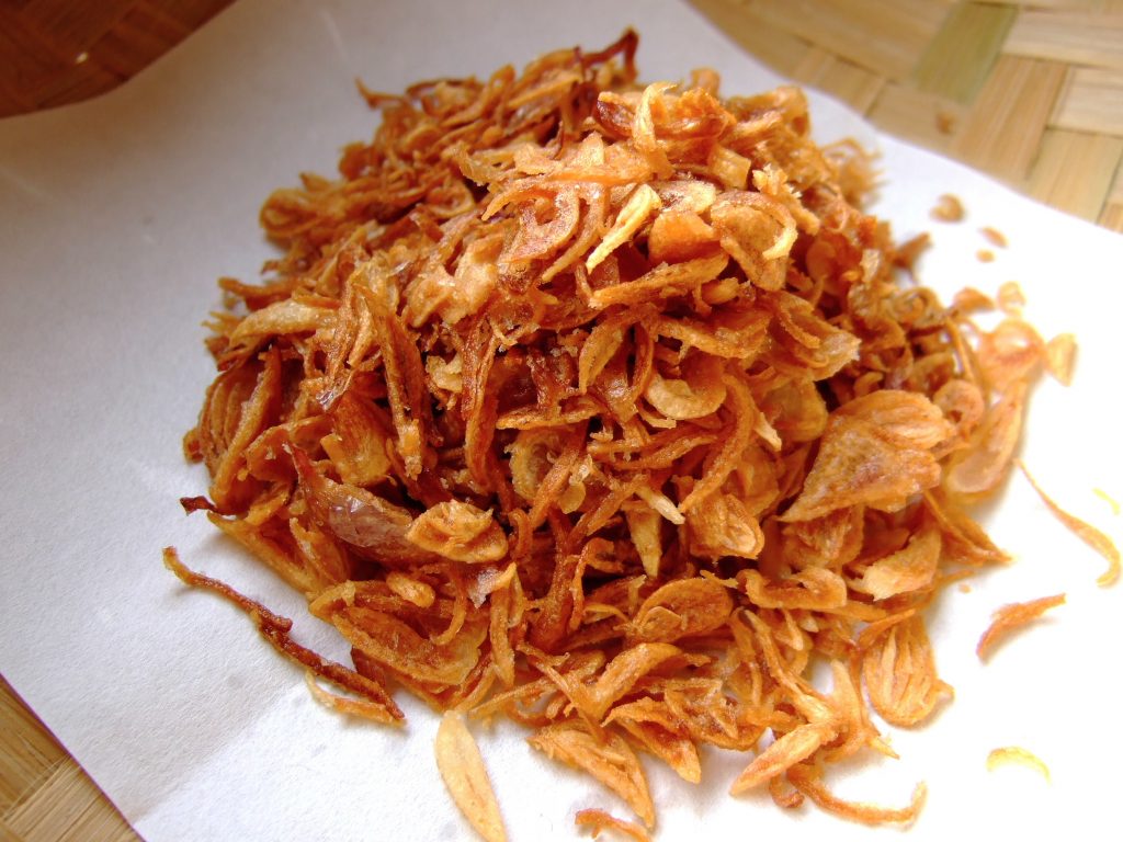 meniriskan minyak bawang goreng