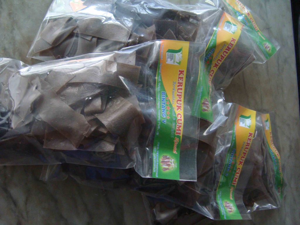 kerupuk cumi