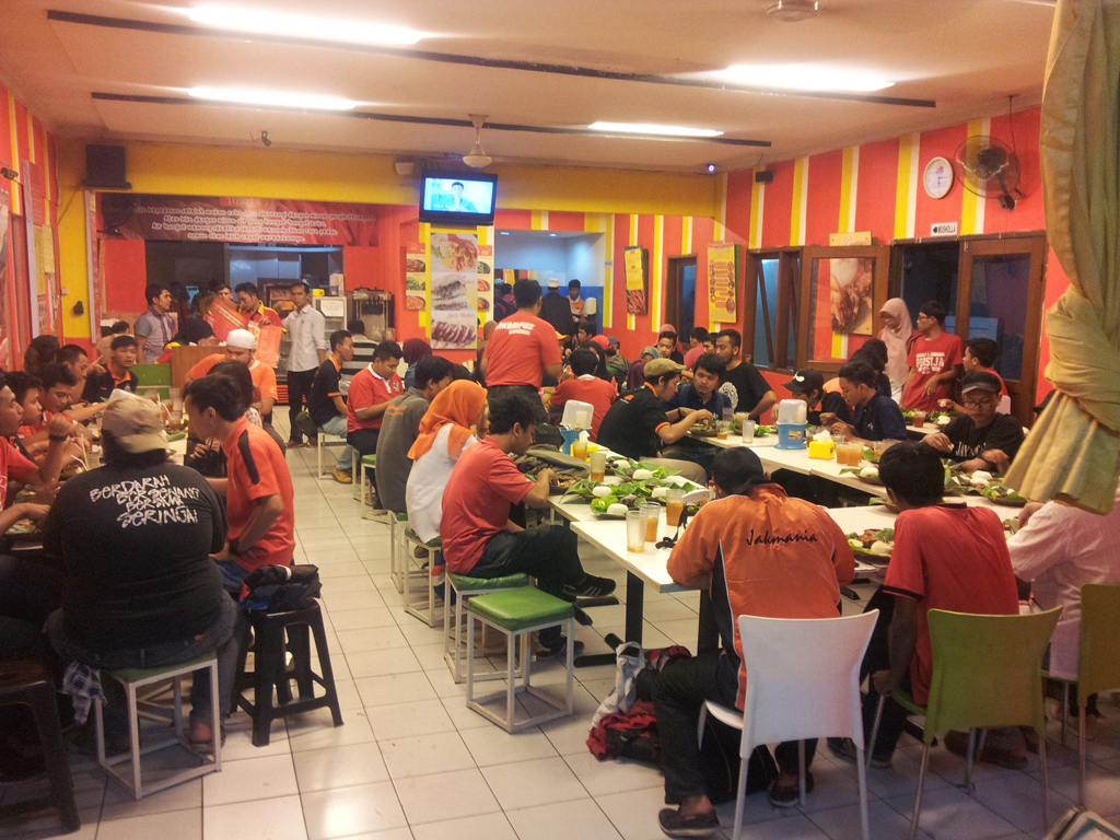 Buka Bisnis Makanan Restoran