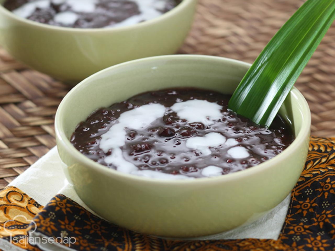 Resep Bubur Ketan Hitam yang Legit Enak dan Sehat Untuk Tubuh