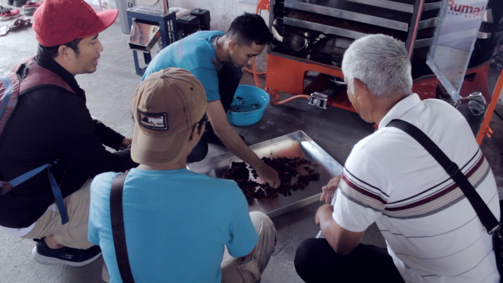 Pelatihan Pembuatan Gula Semut Gula Semut di Rumah Mesin 2
