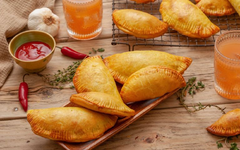 Cara Membuat Pastel Basah Isi Dan Kering Yang Lezat