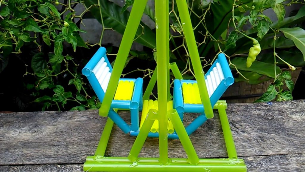 Kerajinan dari Sedotan