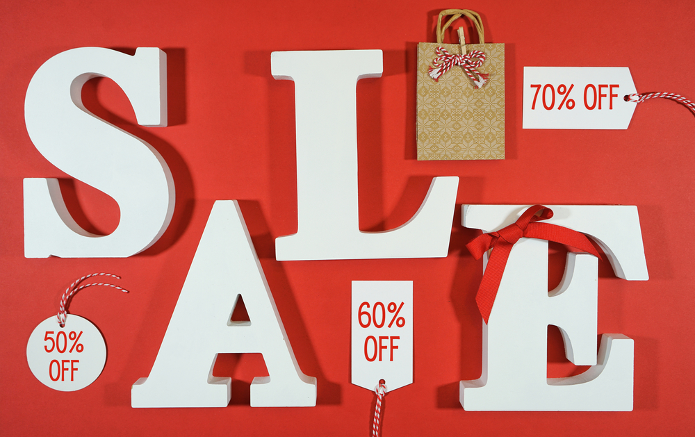 Memberikan promo menarik