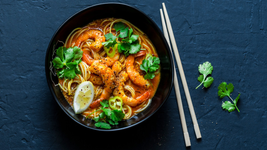 cara membuat laksa spesial dengan bahan ayam dan udang
