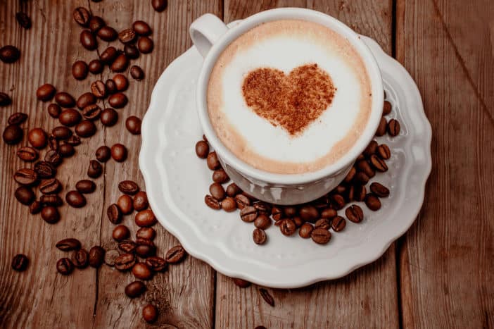 Nikmati Kelezatan Kopi Cappuccino Ala Kafe di Rumah Anda