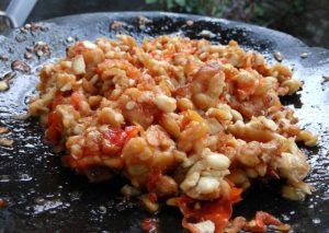 tempe penyet sambel bawang