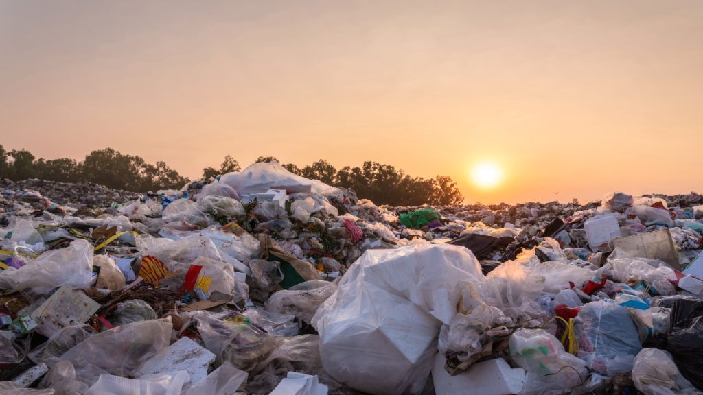 Cara Mendaur Ulang Sampah Plastik, Solusi Lingkungan Bersih!