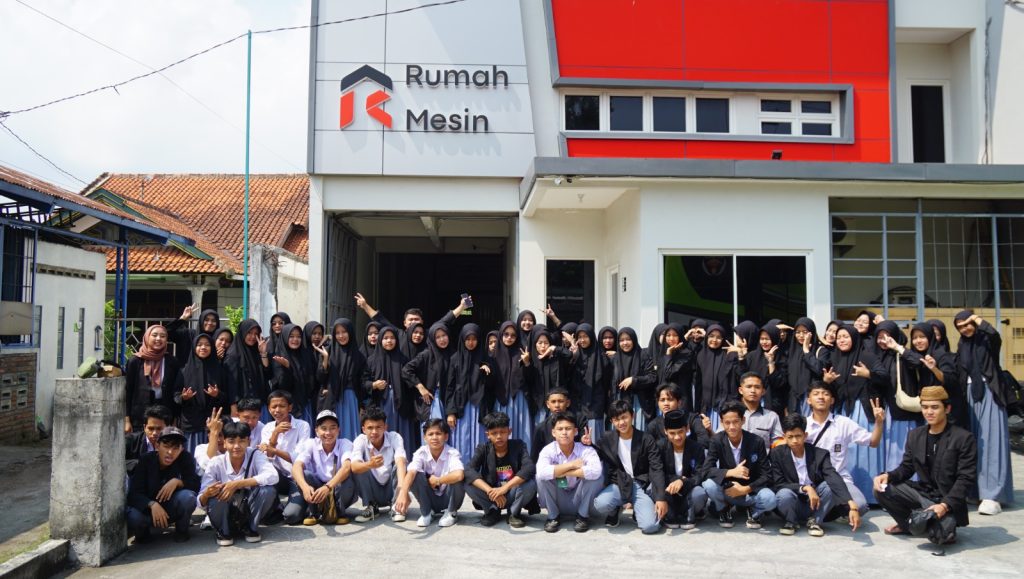 Kunjungan Industri SMK Al Mukhlisiyah