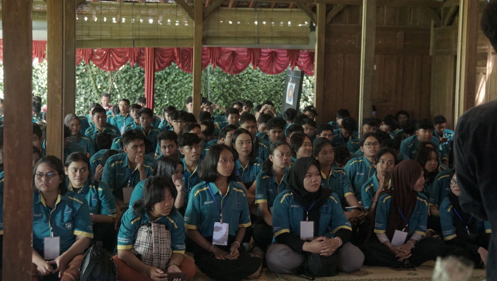 Peserta Kunjungan Industri Rumah Mesin