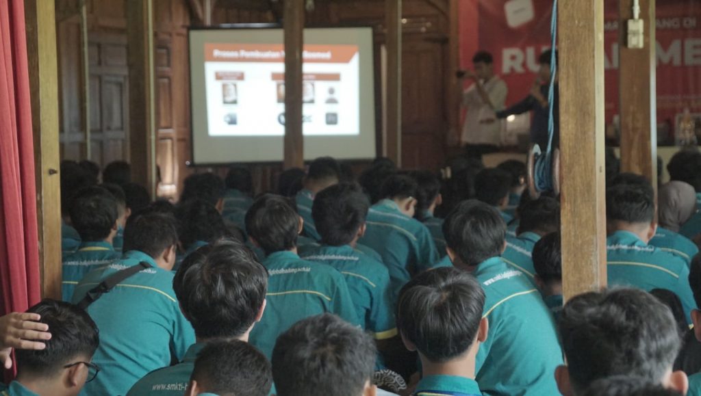 Peserta Kunjungan Industri Rumah Mesin 2