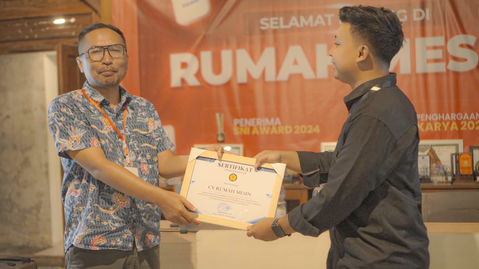 Penyerahan Sertifikat Penghargaan