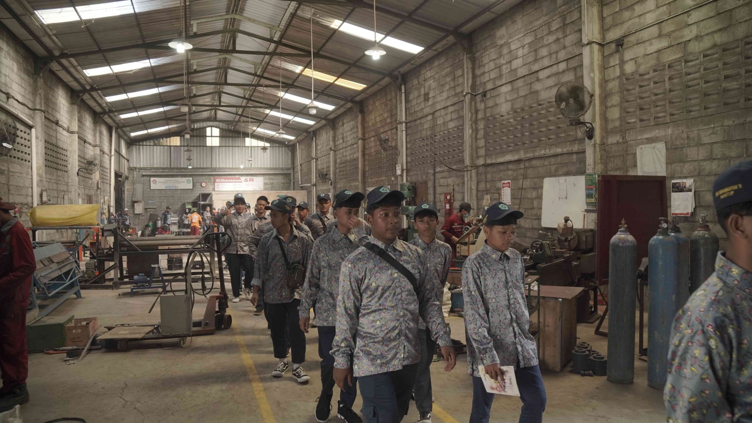 Sesi Tour Area Produksi