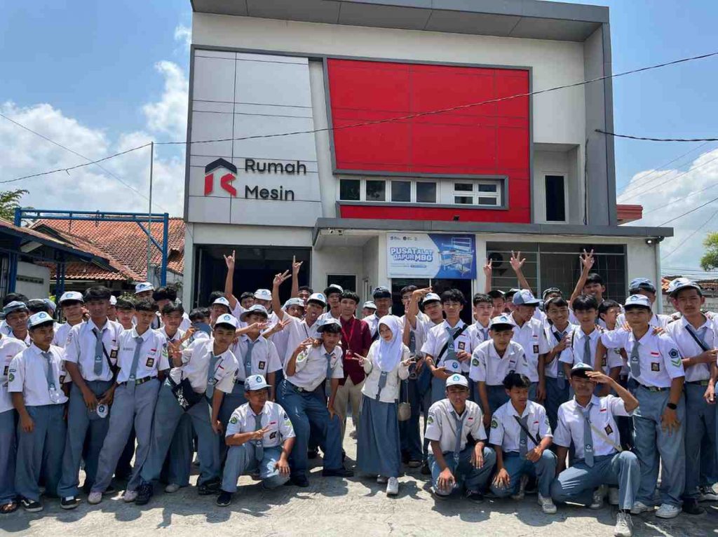 Kunjungan Industri SMK Maarif NU Tonjong