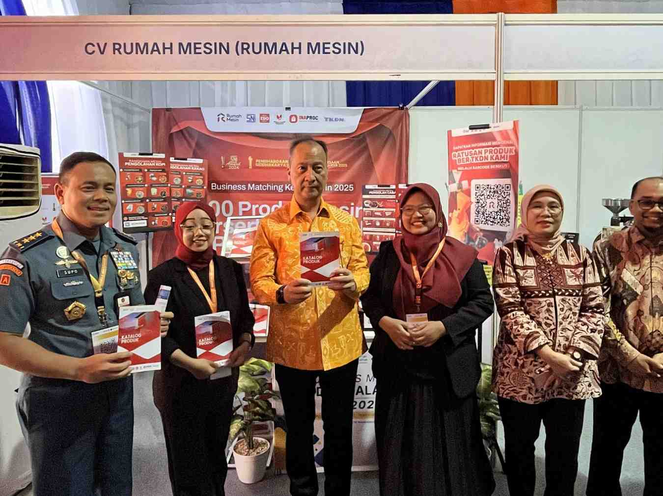 Tim Rumah Mesin Foto Bersama Kemenperin