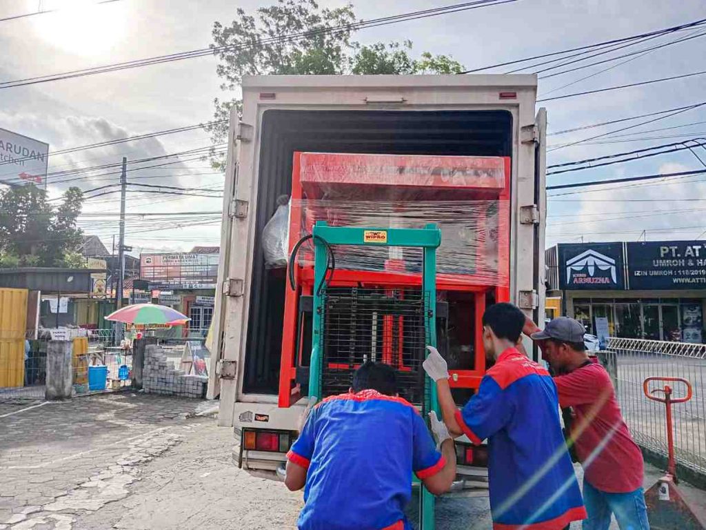 Pengiriman mesin conblock ke Bangka Belitung