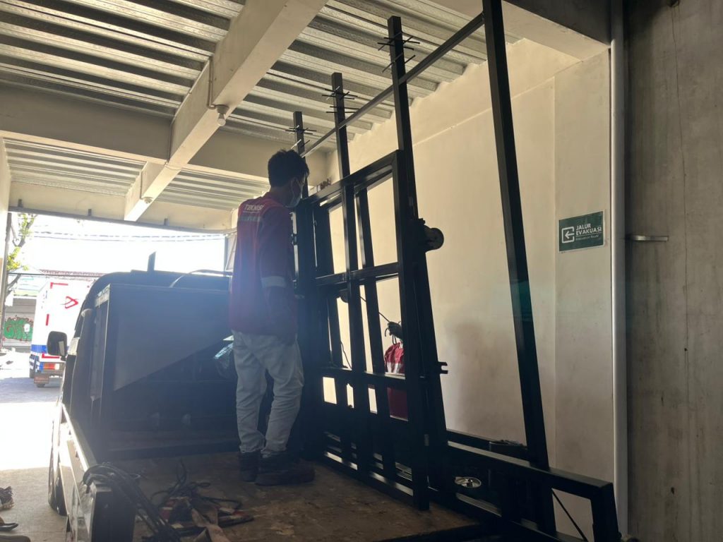 Pengiriman Alat Perebah Sapi Bantul