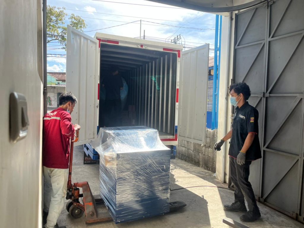 Pengiriman Mesin Pengupas Sabut Kelapa ke Sukoharjo